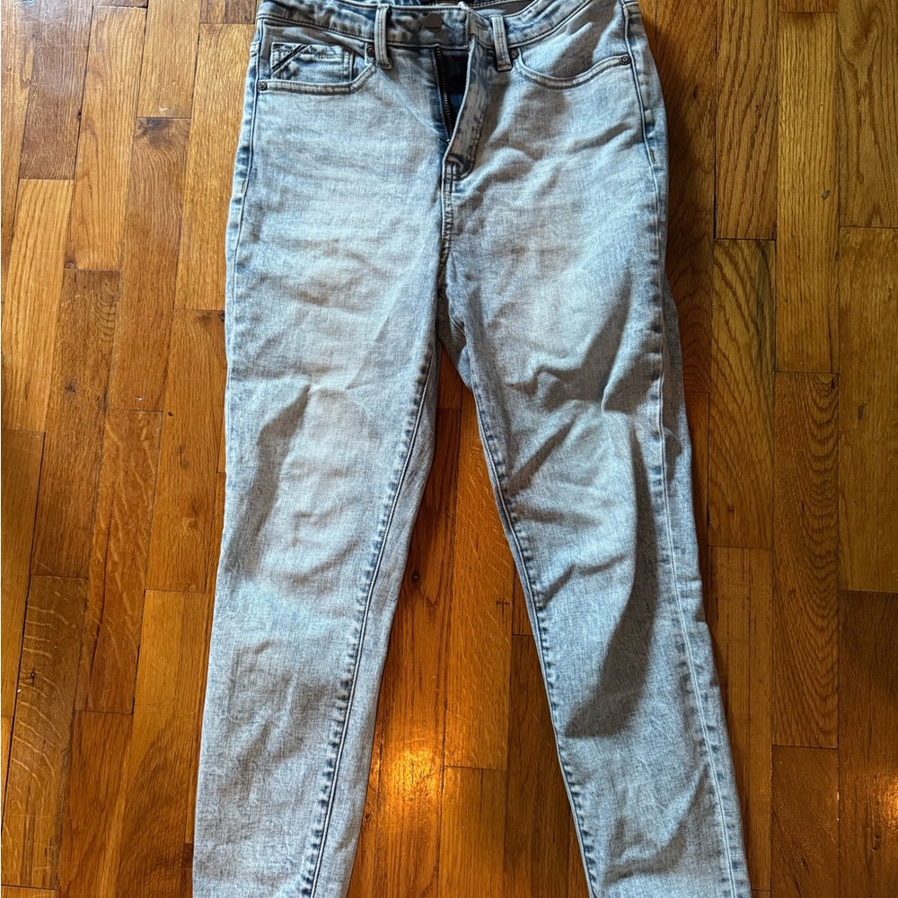 Buckle Gray Skinny Jeans Sleek Modern Fit